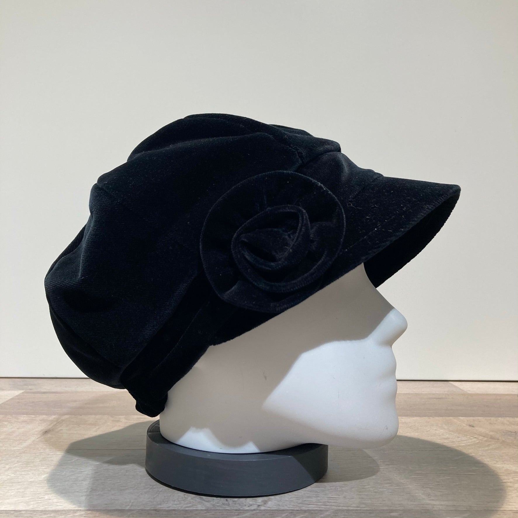 Casquette gavroche velours noir élastiquée doublure polaire