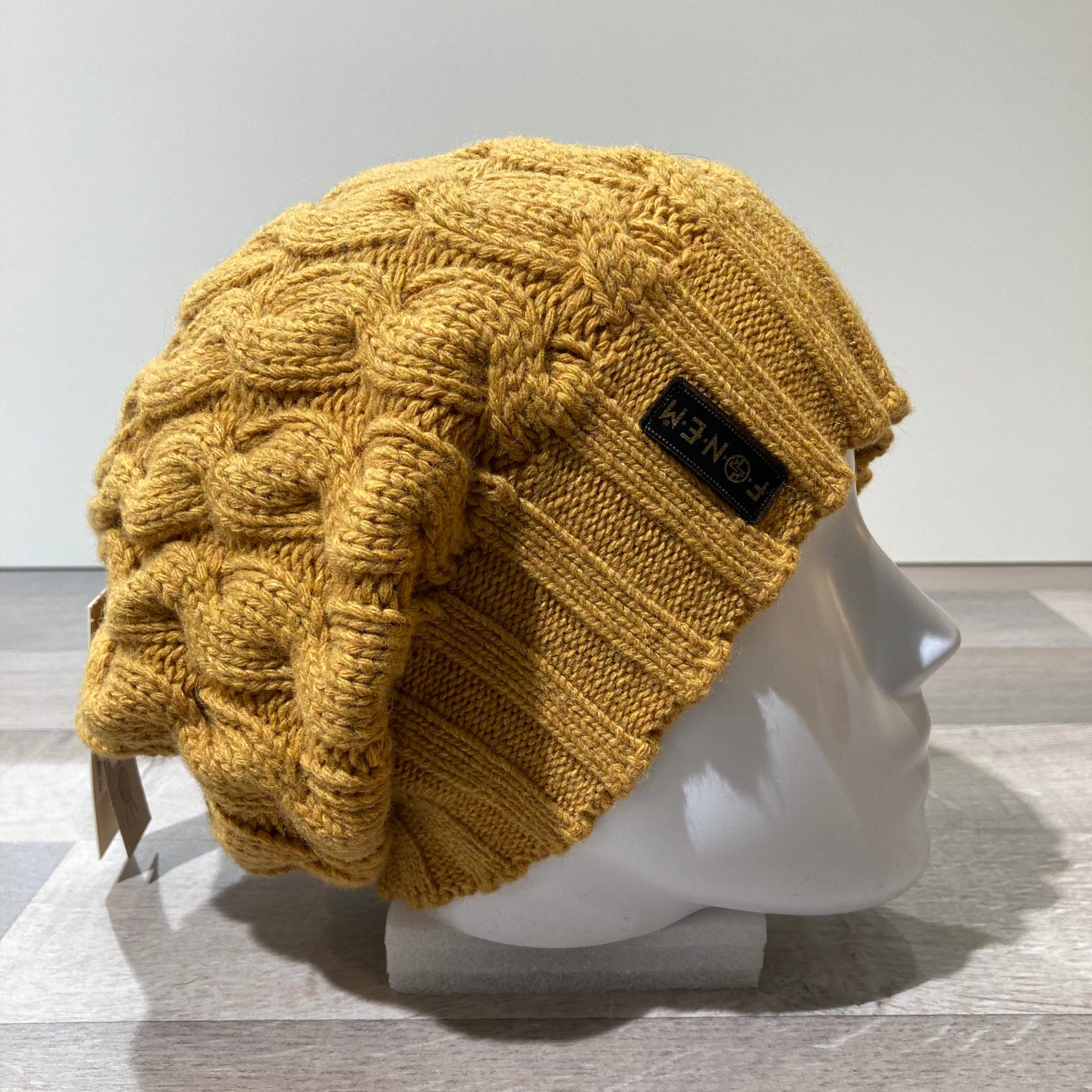 Bonnet gros volume moutarde