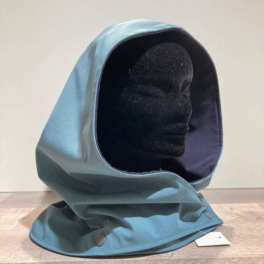 Capuche de pluie réversible marine-céladon doublée