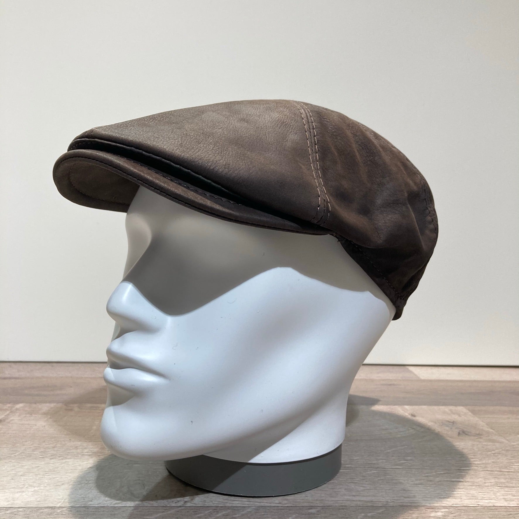 Casquette cuir véritable marron foncé doublée