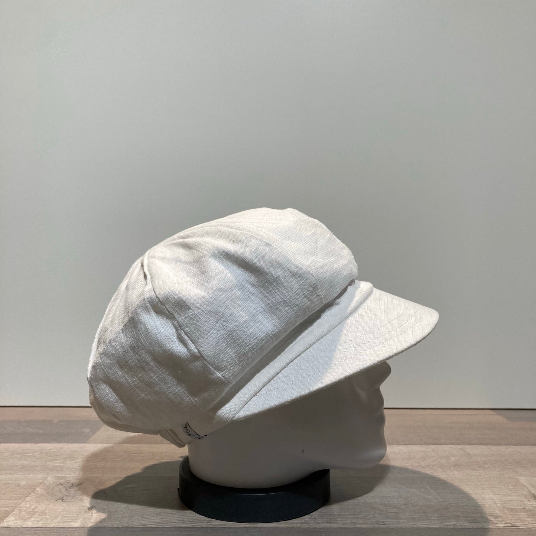 Casquette gavroche lin écru élastiquée doublée
