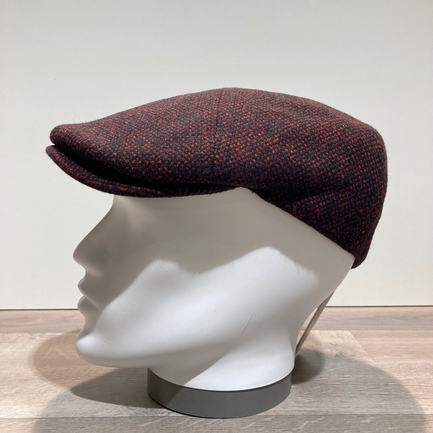 Casquette laine vierge bordeaux-noir doublée