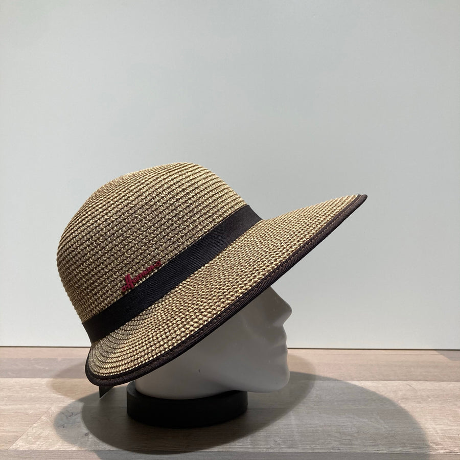 Casquette grande visière beige-noir