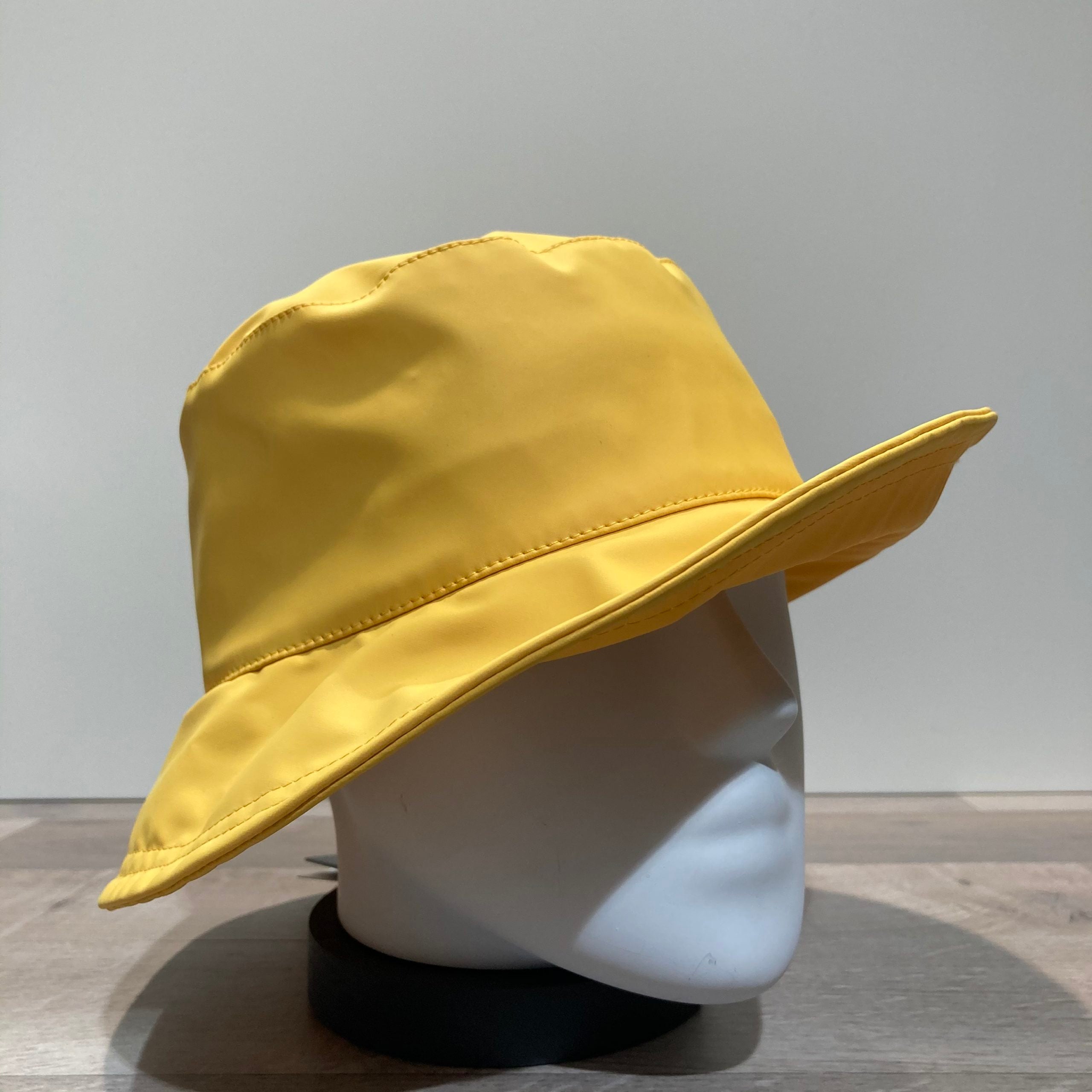Chapeau bob de pluie jaune doublé
