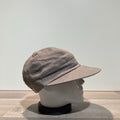 Casquette grande visière taupe élastiquée doublée