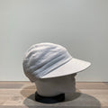 Casquette grande visière gris clair élastiquée doublée