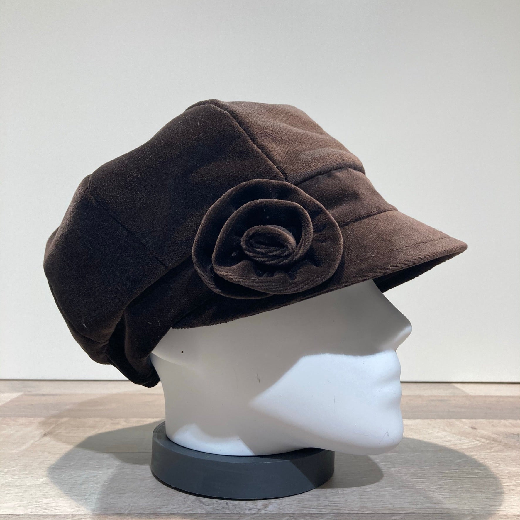 Casquette gavroche velours marron foncé élastiquée doublure polaire