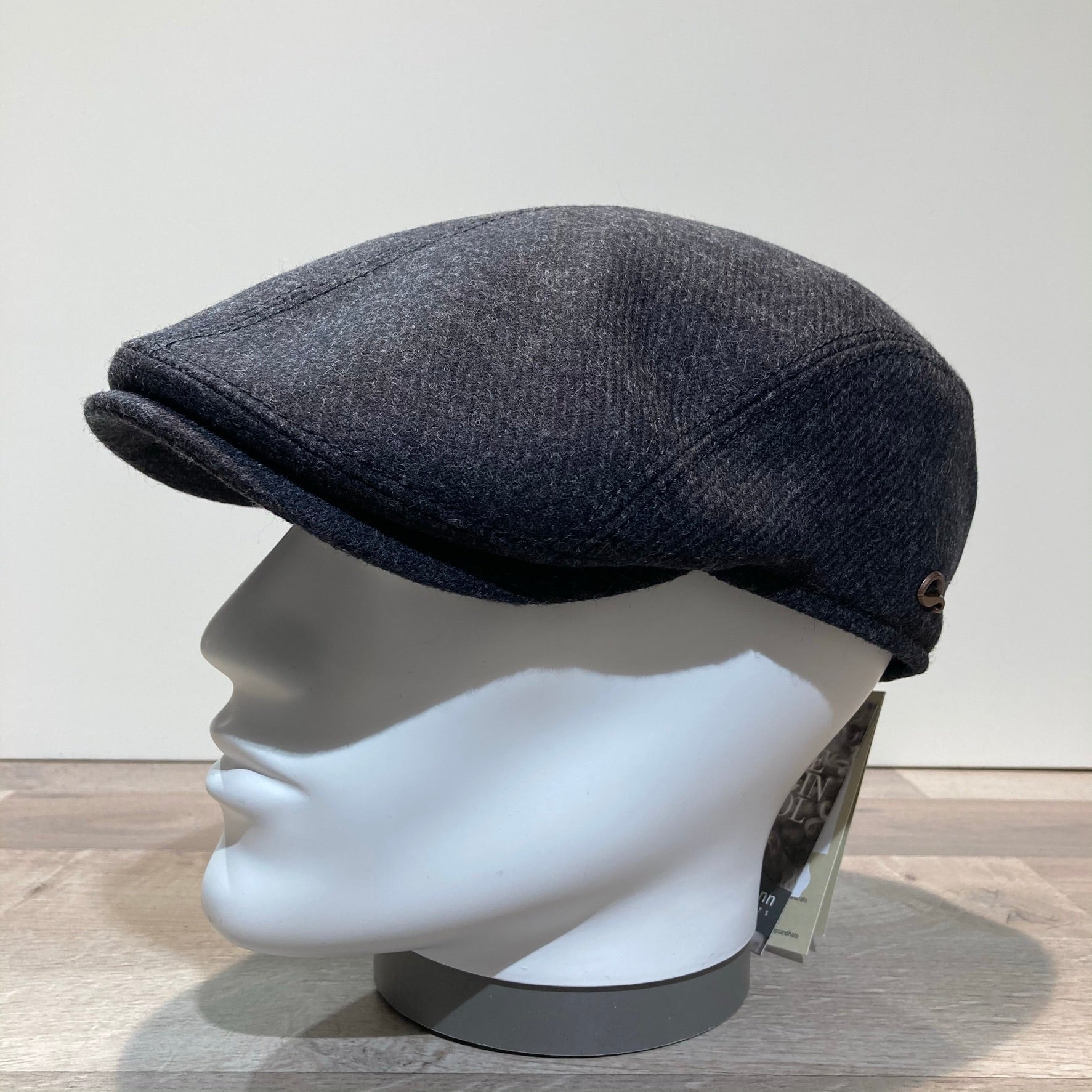 Casquette laine vierge gris anthracite doublée avec cache-oreilles rabattables Göttmann