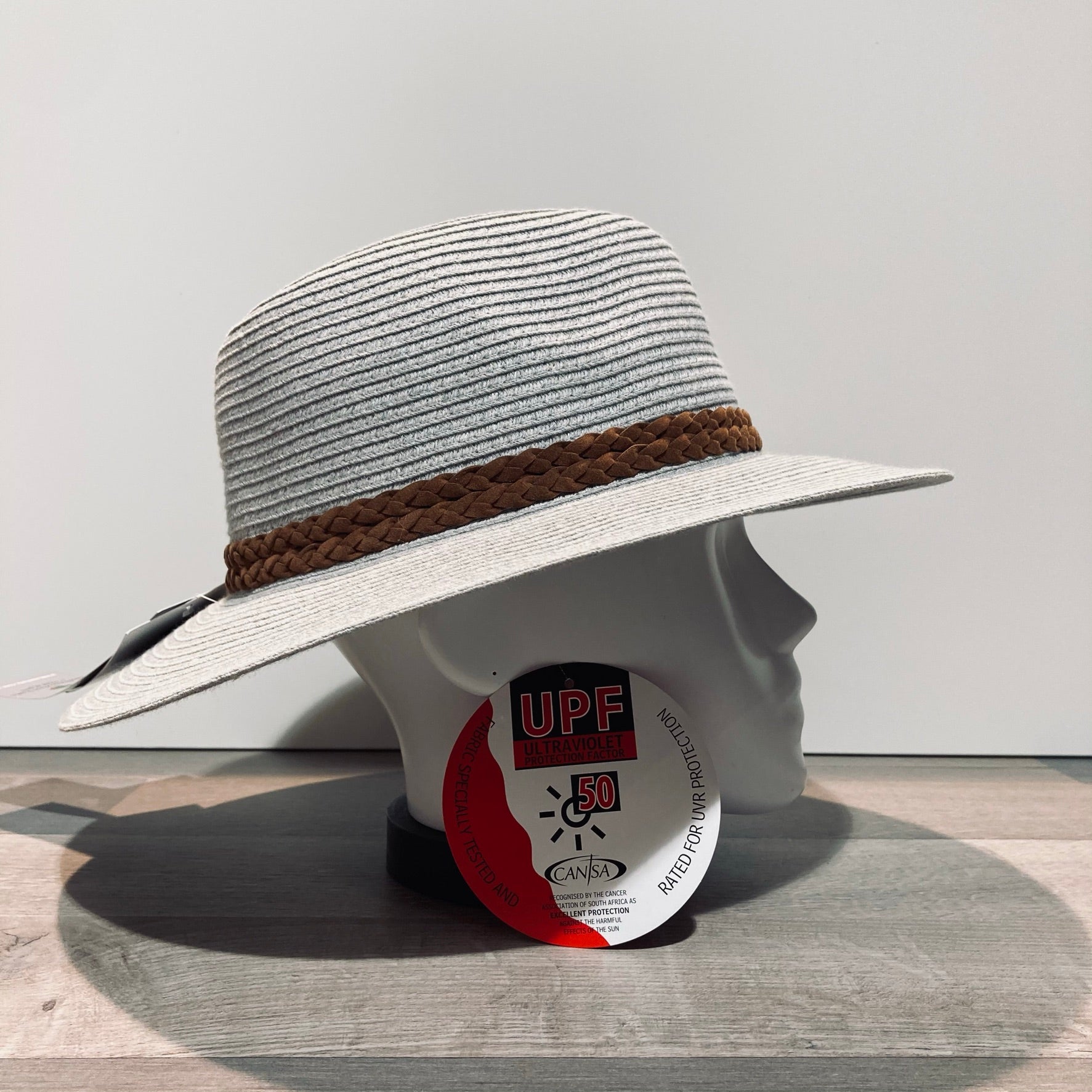 Chapeau Gerry gris clair anti UV ajustable malléable