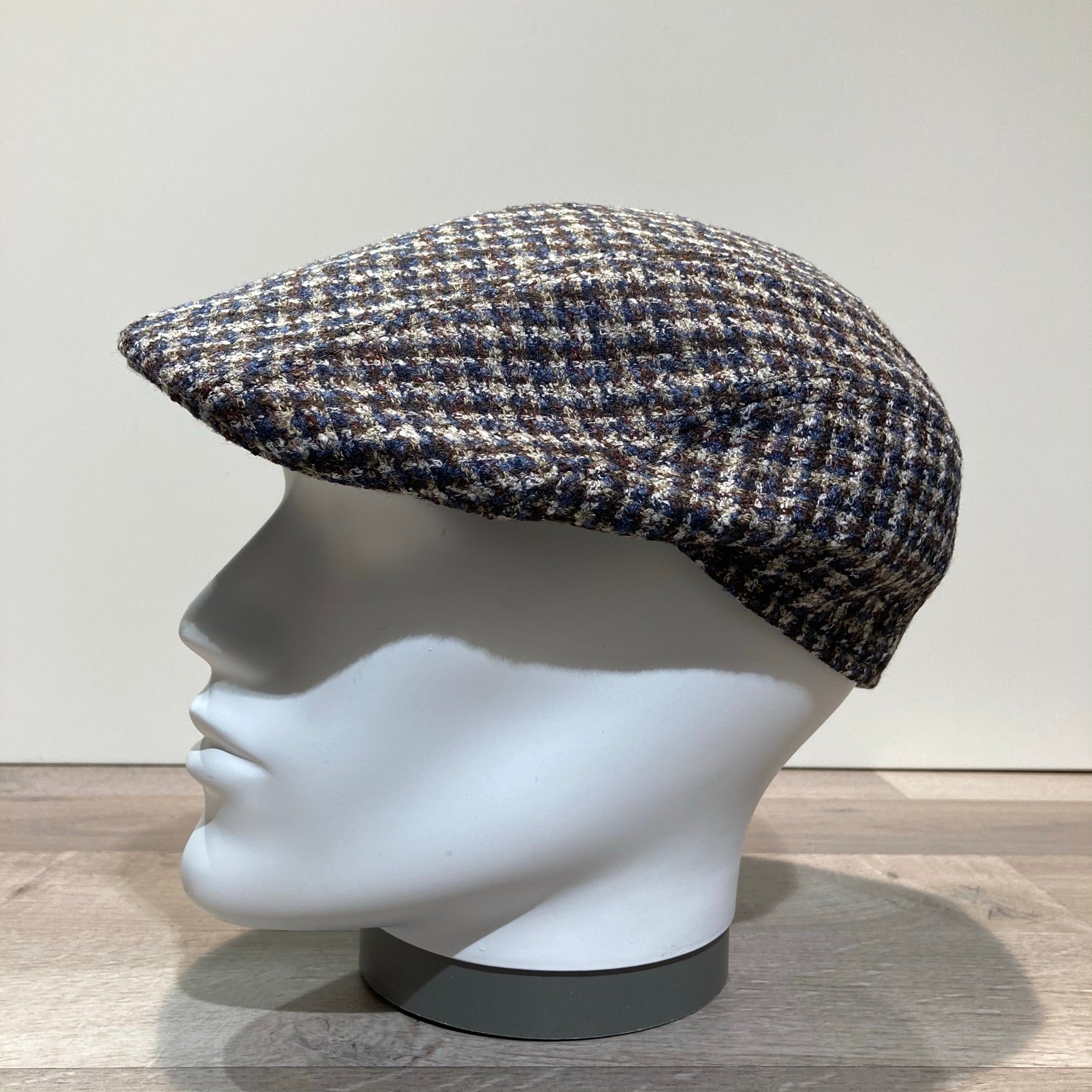 Casquette laine vierge bleu-marron-beige doublée