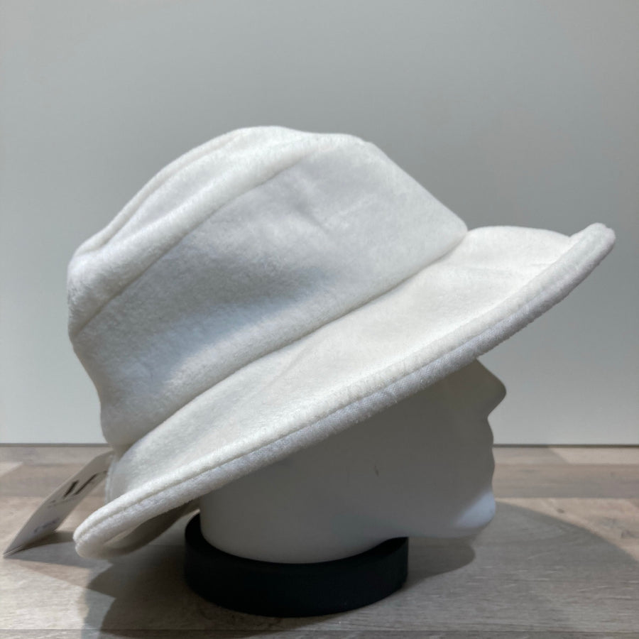 Chapeau bob polaire écru doublé
