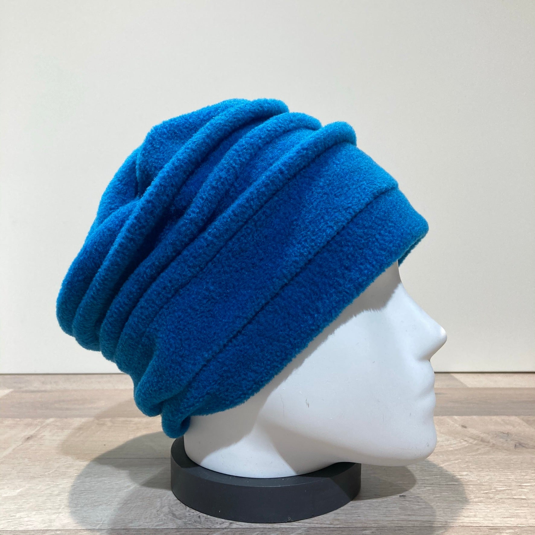 Toque polaire bleu