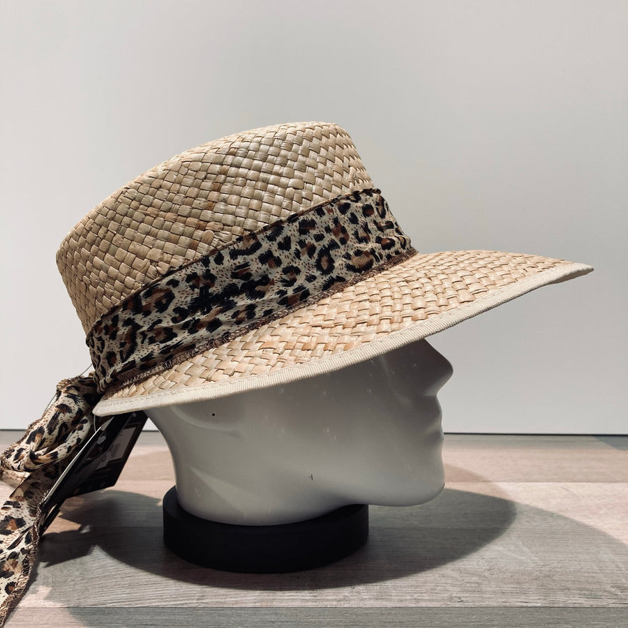 Casquette visière paille naturelle avec foulard imprimé girafe