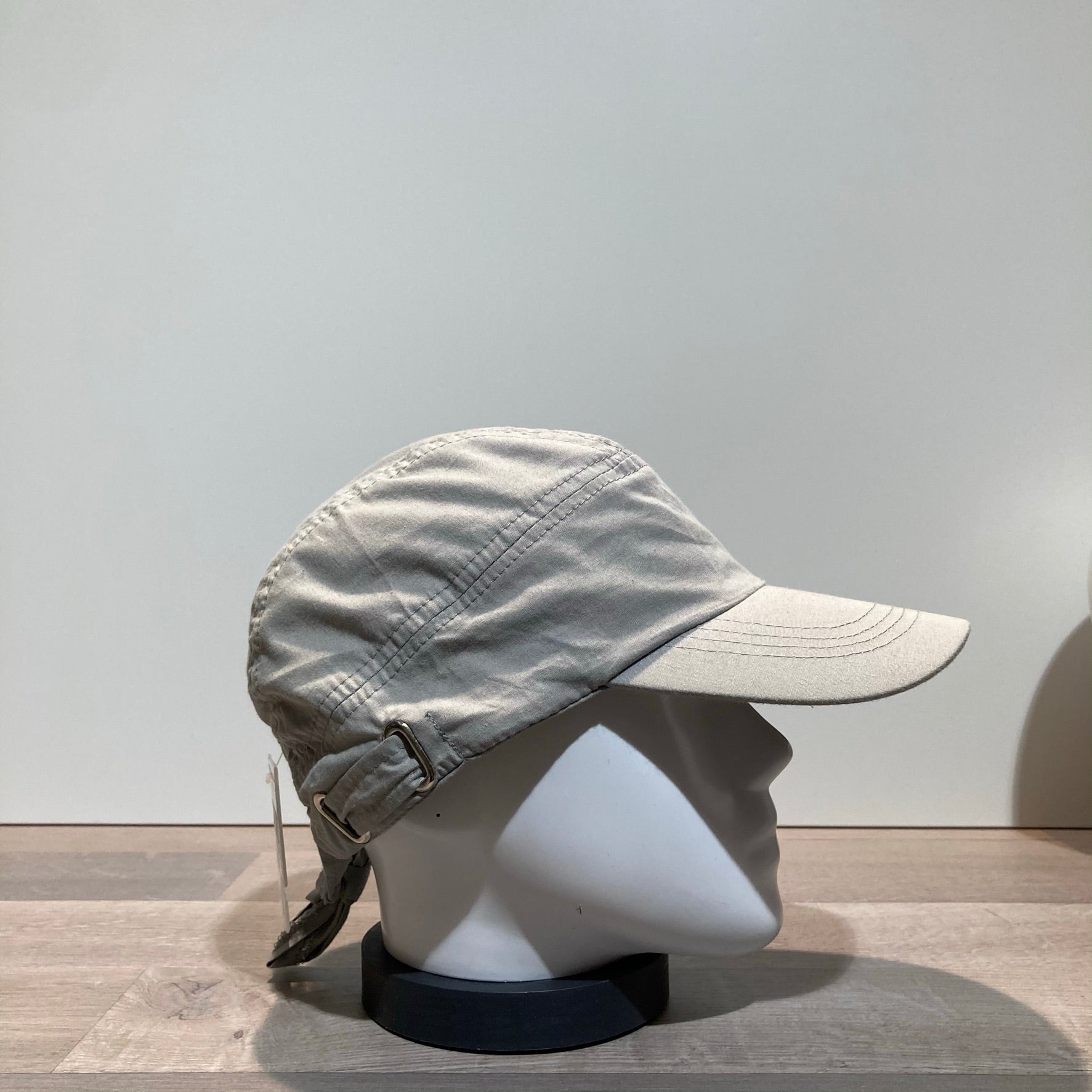 Casquette baseball gris ajustable
