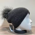 Bonnet uni anthracite doublé avec pompon