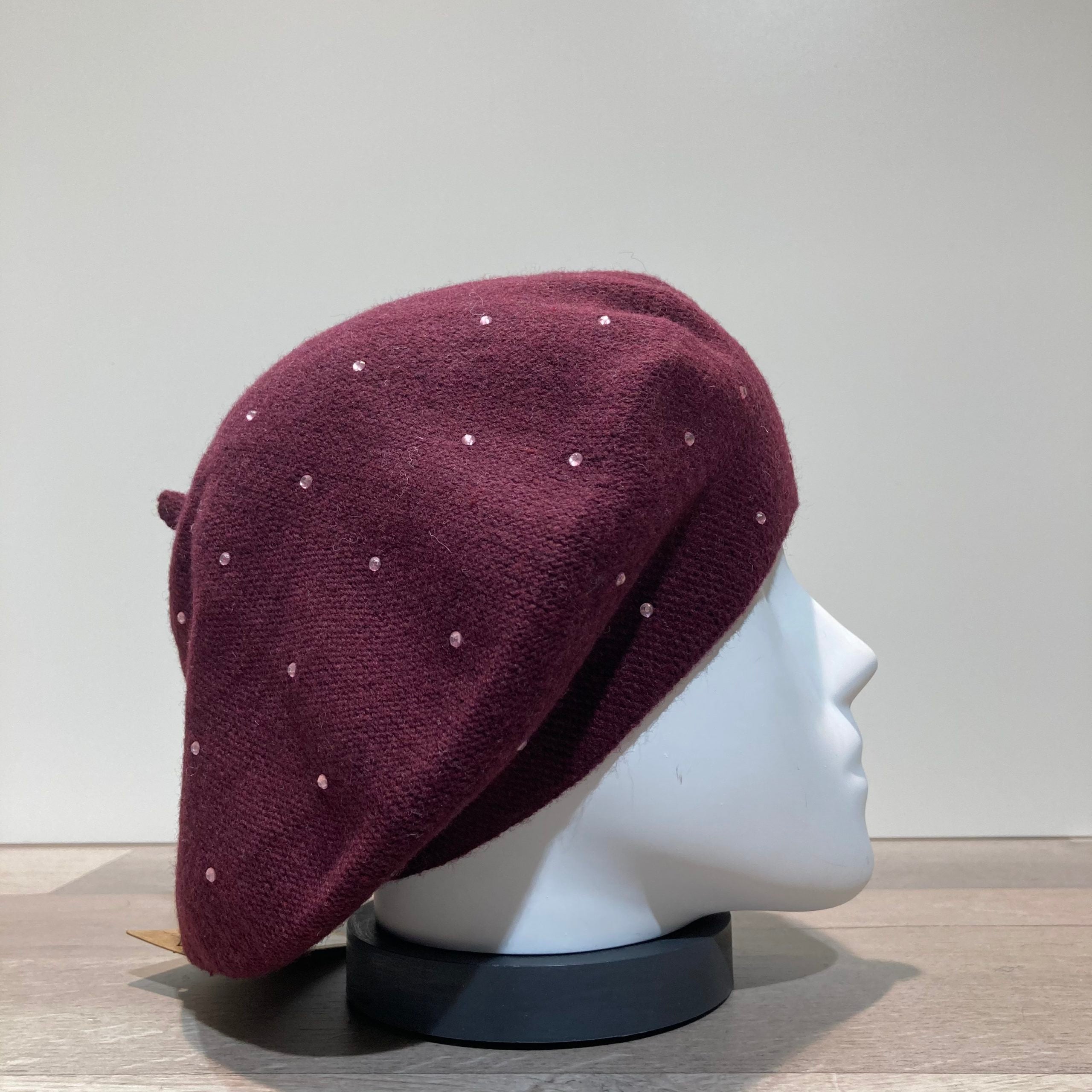 Béret bordeaux avec strass