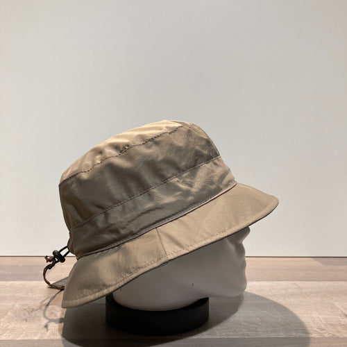 Bob de pluie taupe doublé