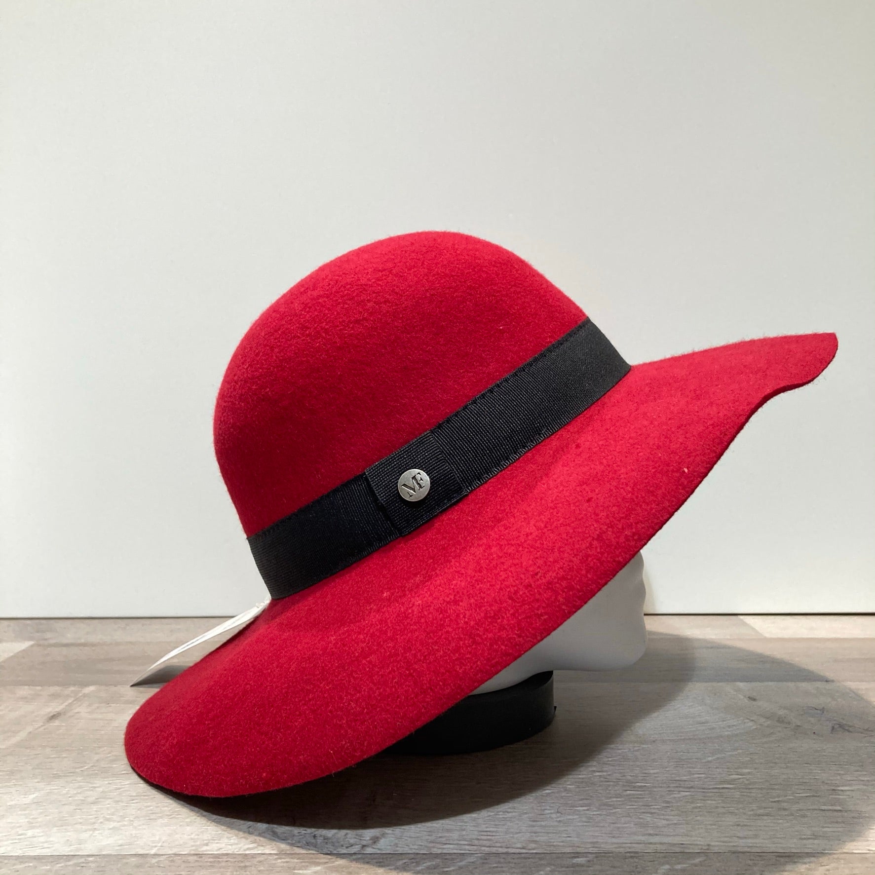 Capeline feutre laine rouge