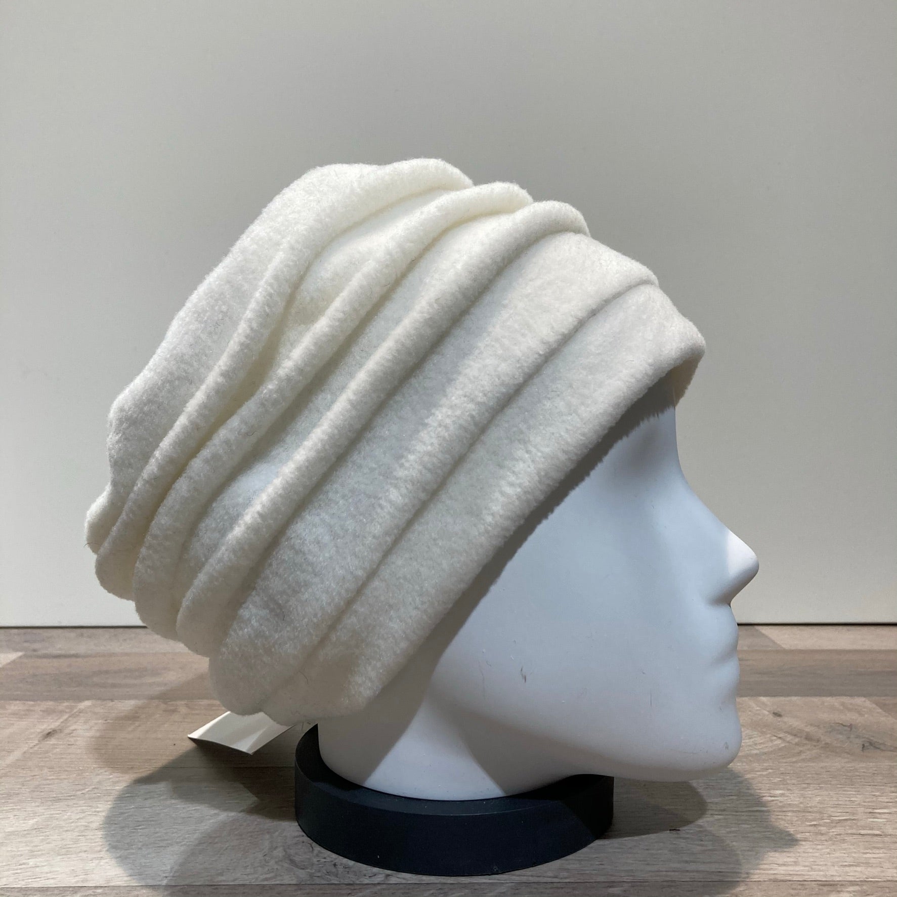 Toque polaire écru