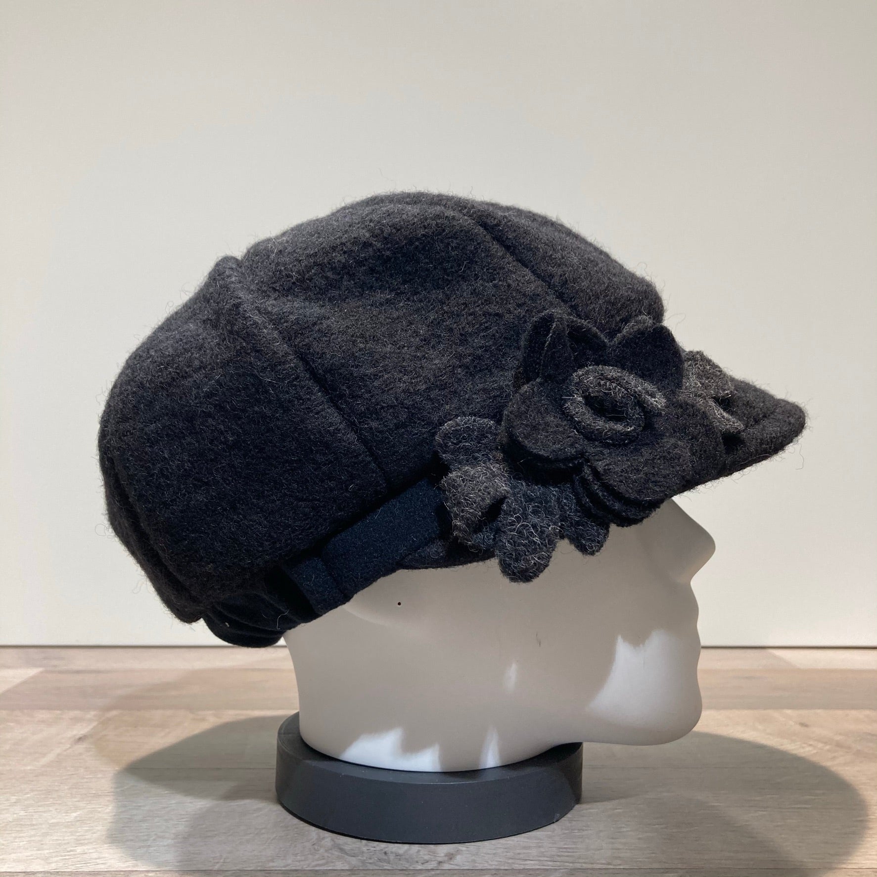 Casquette gavroche noir élastiquée doublure polaire