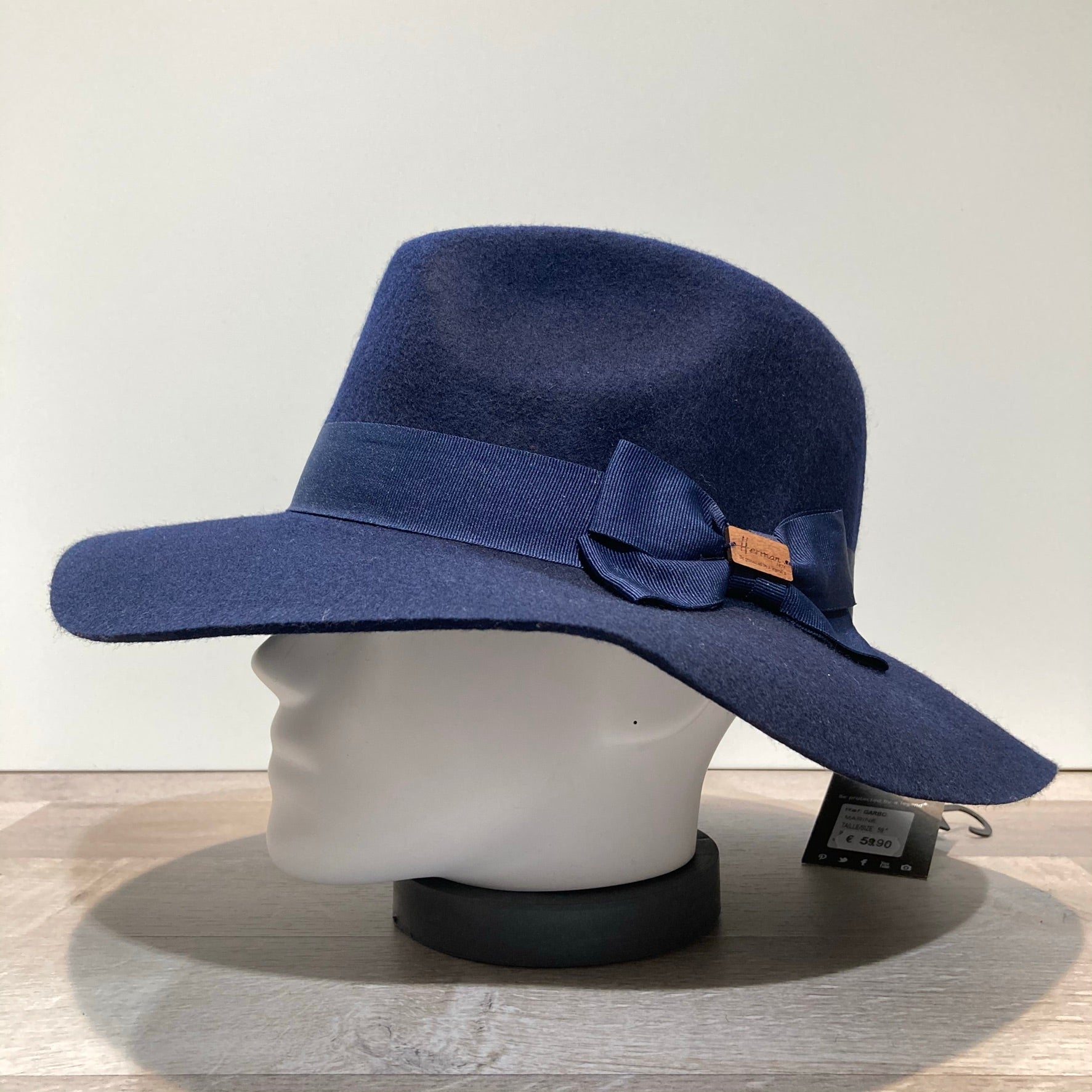 Chapeau bord large feutre laine marine