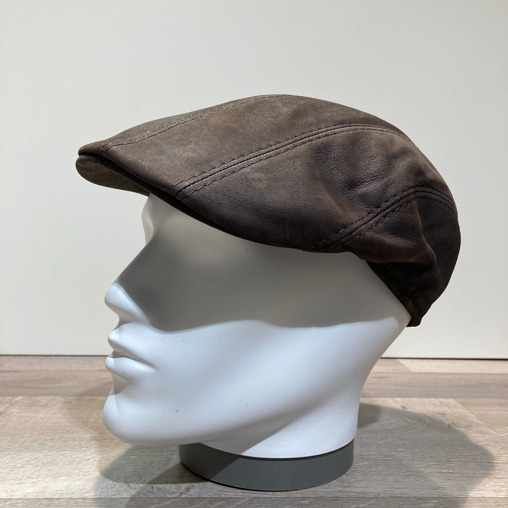 Casquette cuir véritable marron foncé doublée