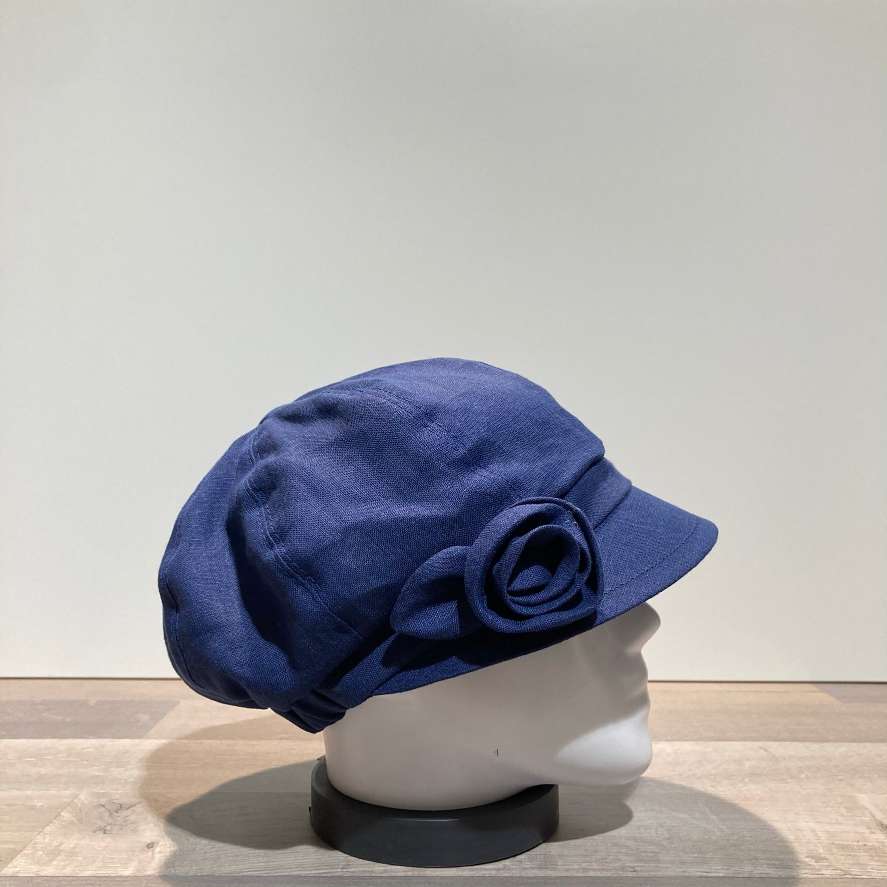 Casquette gavroche lin bleu élastiquée