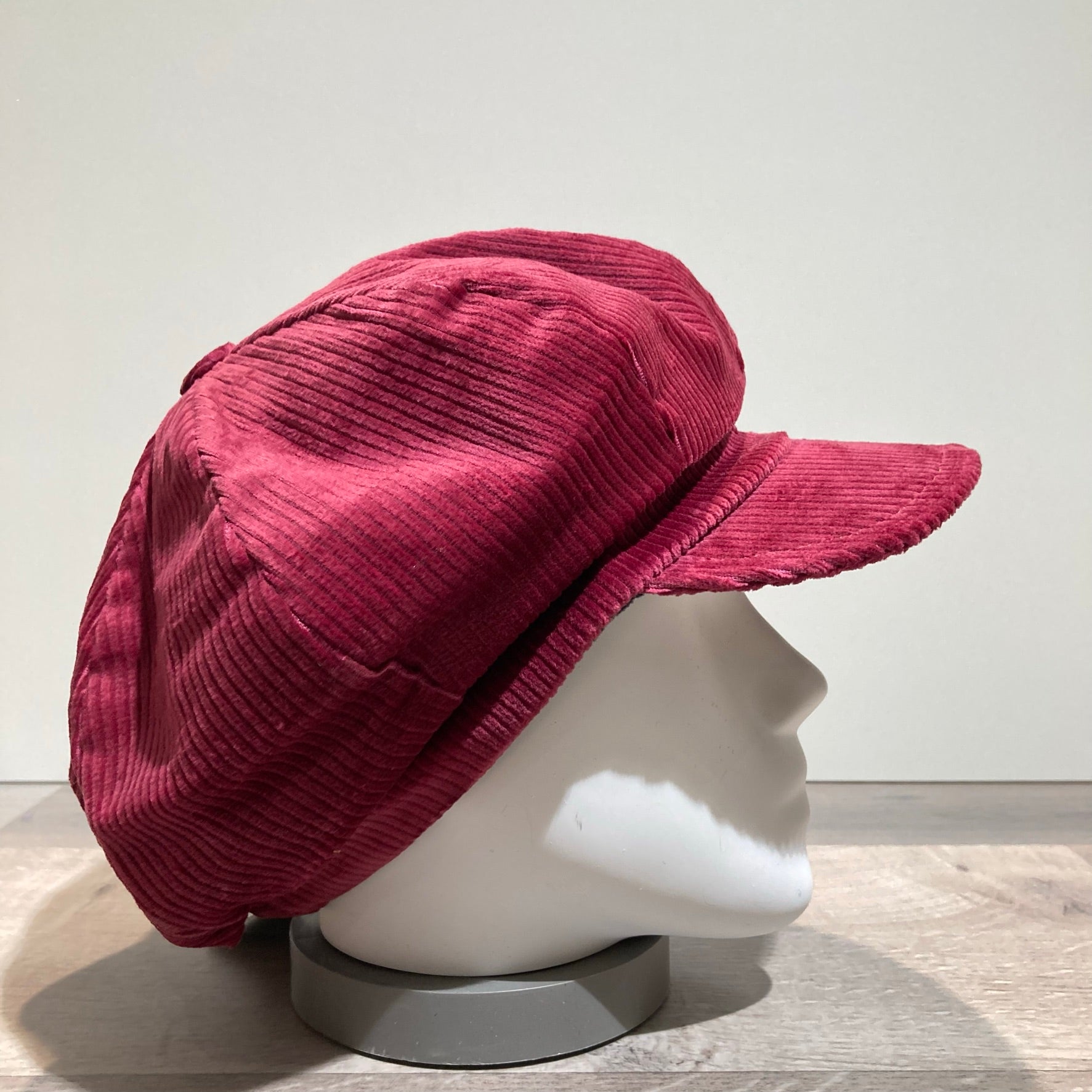 Casquette gavroche gros volume velours côtelé bordeaux élastiquée doublure polaire
