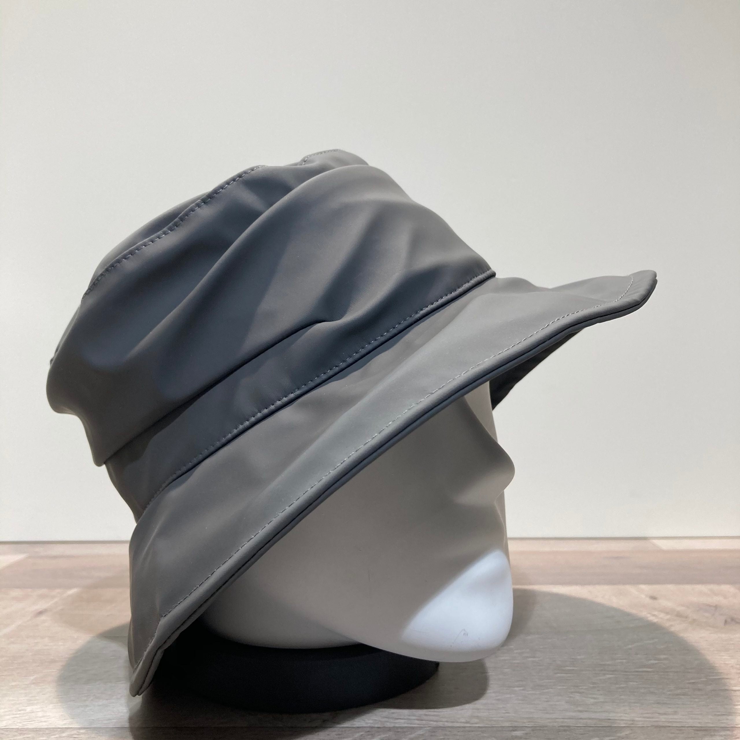 Chapeau bob de pluie gris doublé